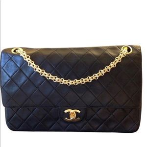 Vintage Chanel 2.55 double flap medium bag